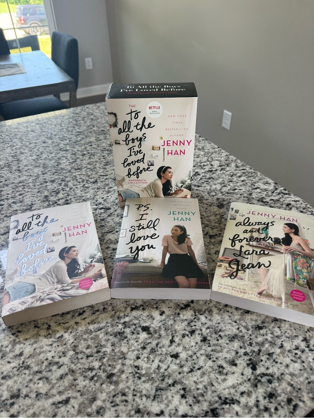Jenny Han To All the Boys Paperback Boxed Set - White/Pink Covers